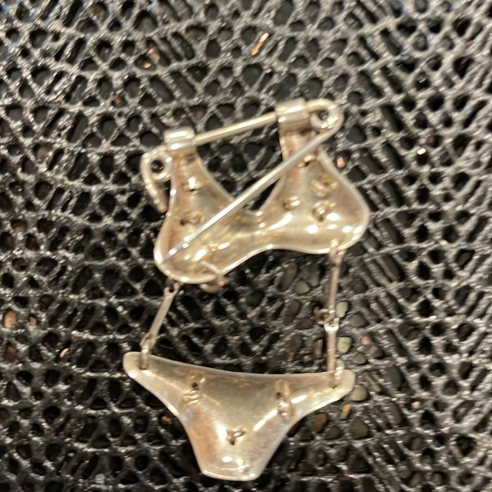 Fun, Unique Pin - image 3